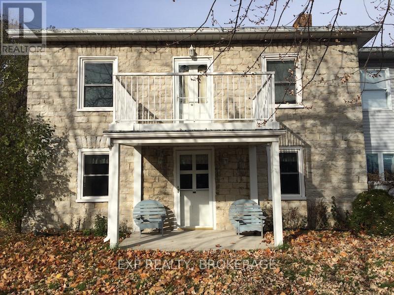 912 Purdy Mills Rd, Kingston, ON K7M 3M9
