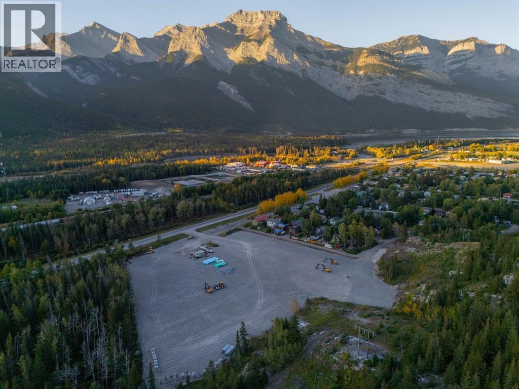 17 Exshaw Mountain Gtwy, Exshaw, AB T0L 2C0