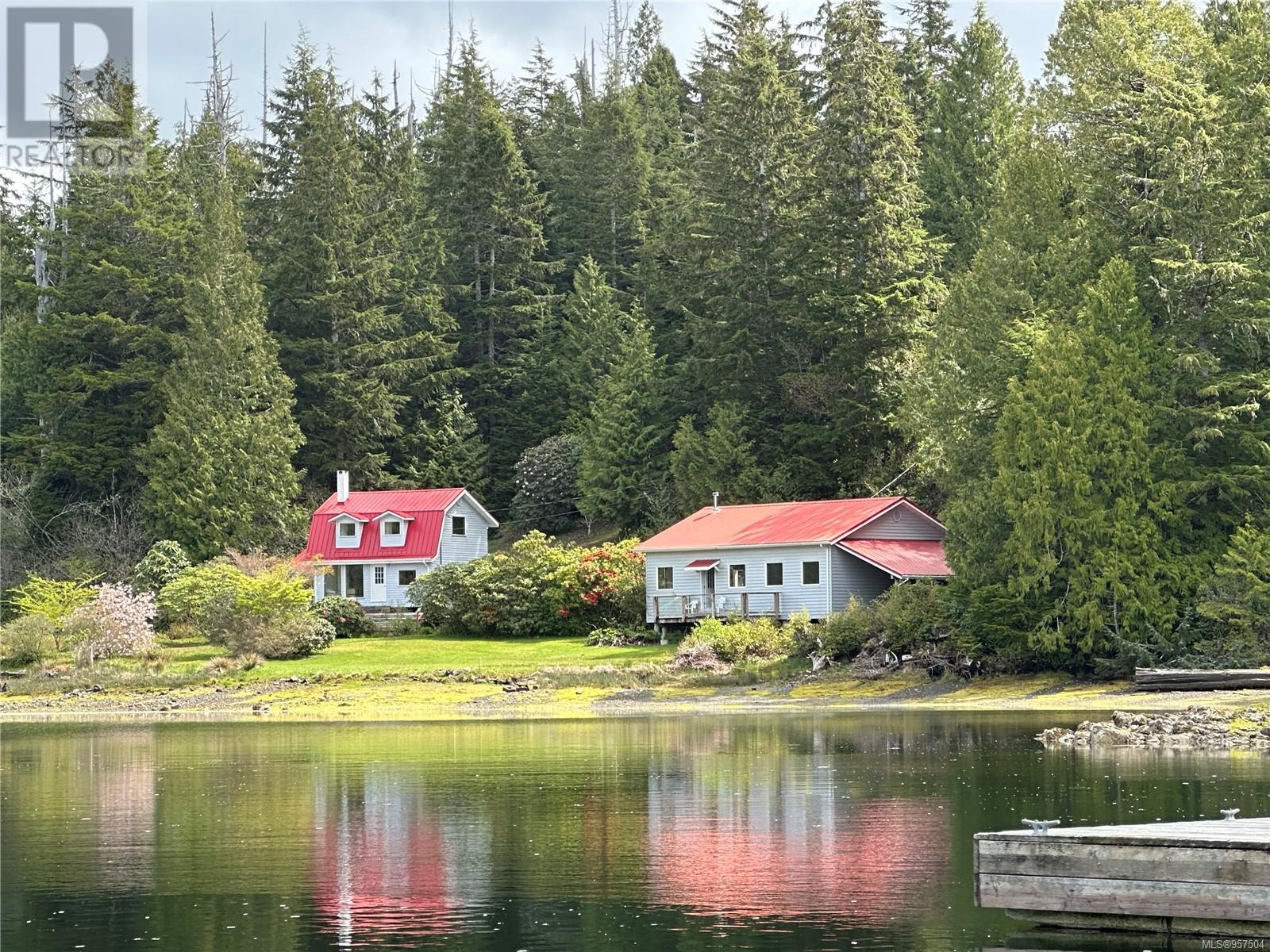 522 Burlo Is, Bamfield, BC V0R 1B0