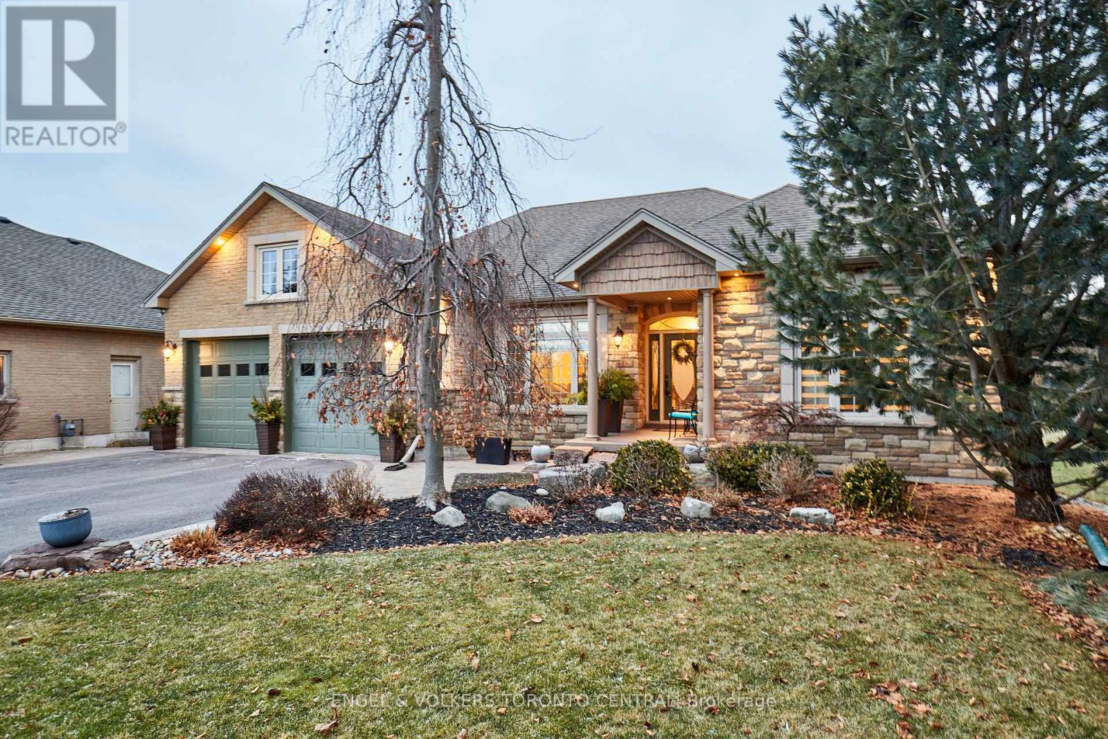 66 Varcoe Rd, Clarington, ON L1E 1S4