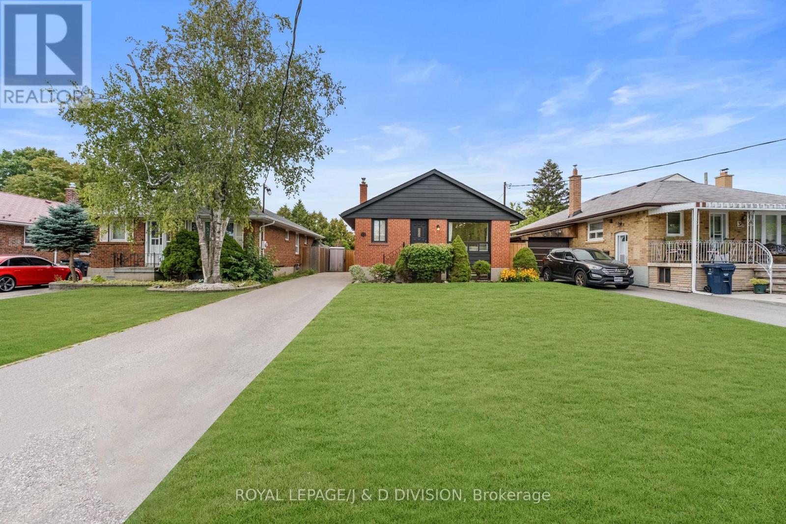 5 Penworth Rd, Toronto, ON M1R 4P2