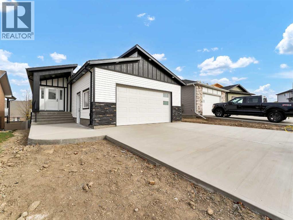 31 Sierra Rd SW, Medicine Hat, AB T1B 4Y6