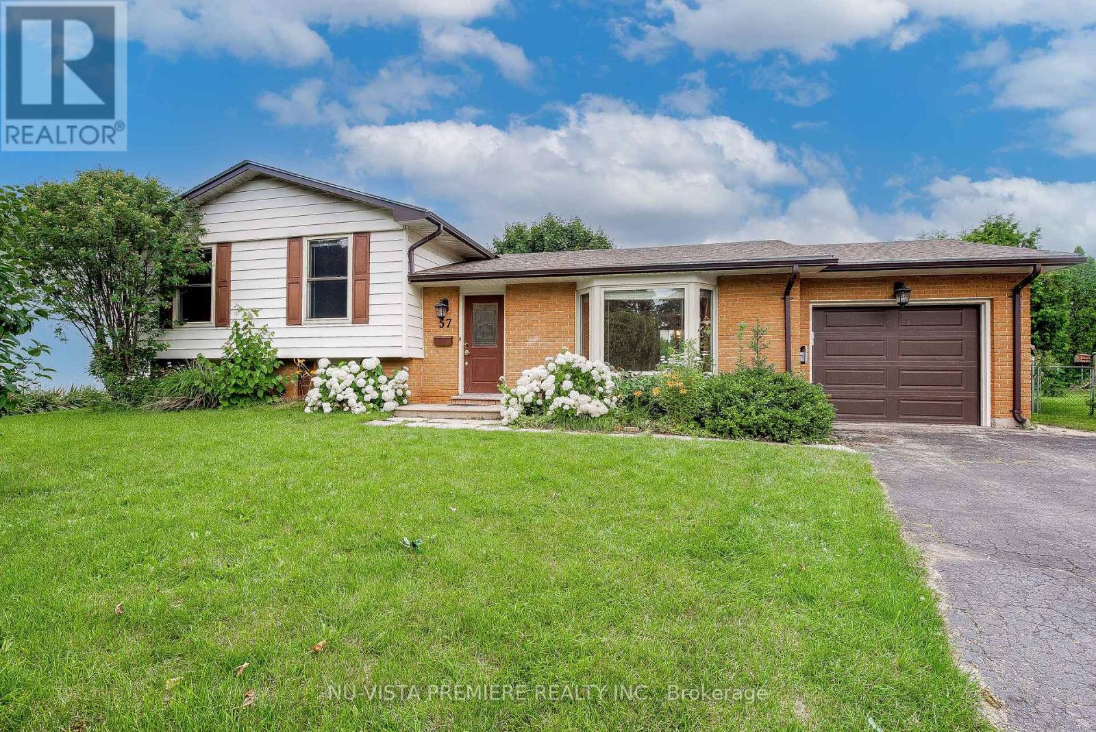57 Mctaggart Cres, London, ON N5X 2E2