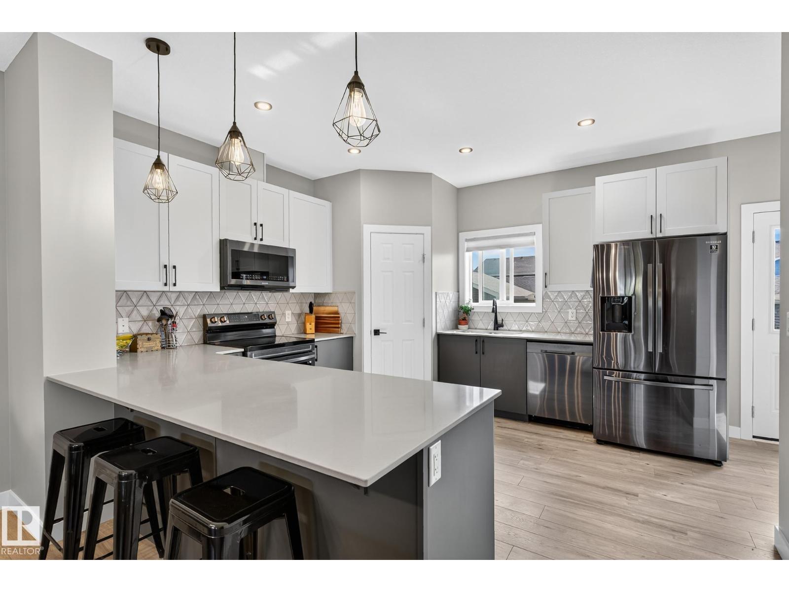 30 Av Sw Unit 16635, Edmonton, AB T6W 4P9