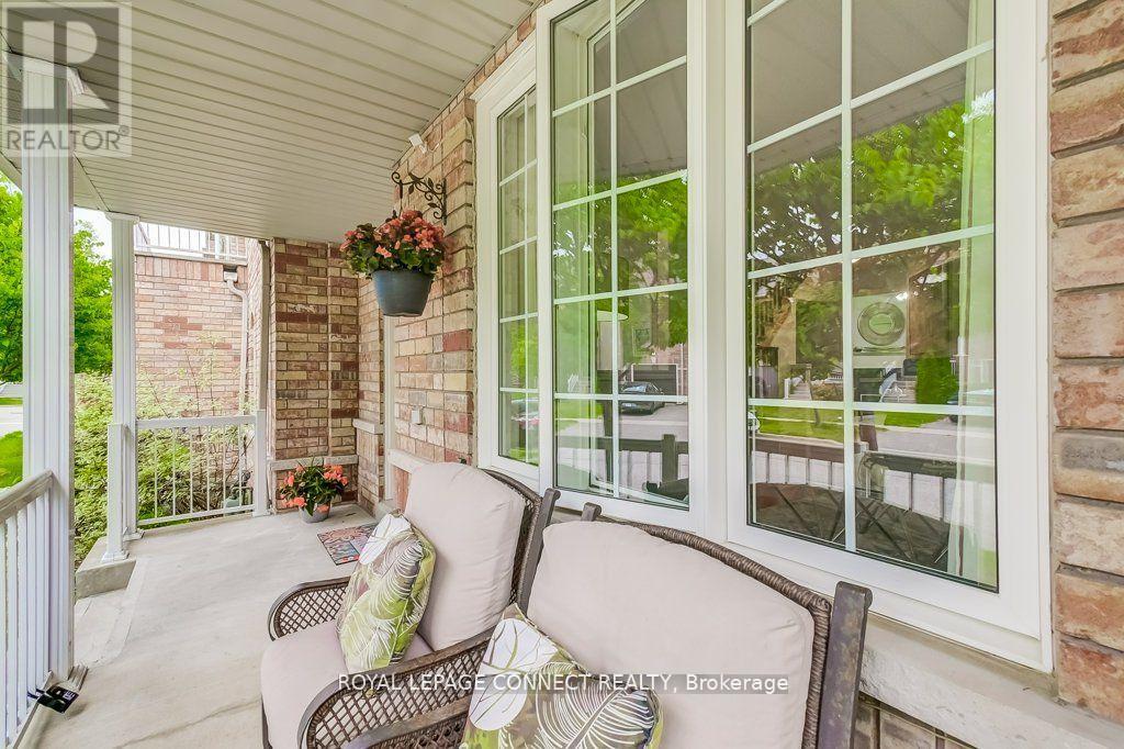 12 Harry Blaylock Dr, Markham, ON L6E 1W7