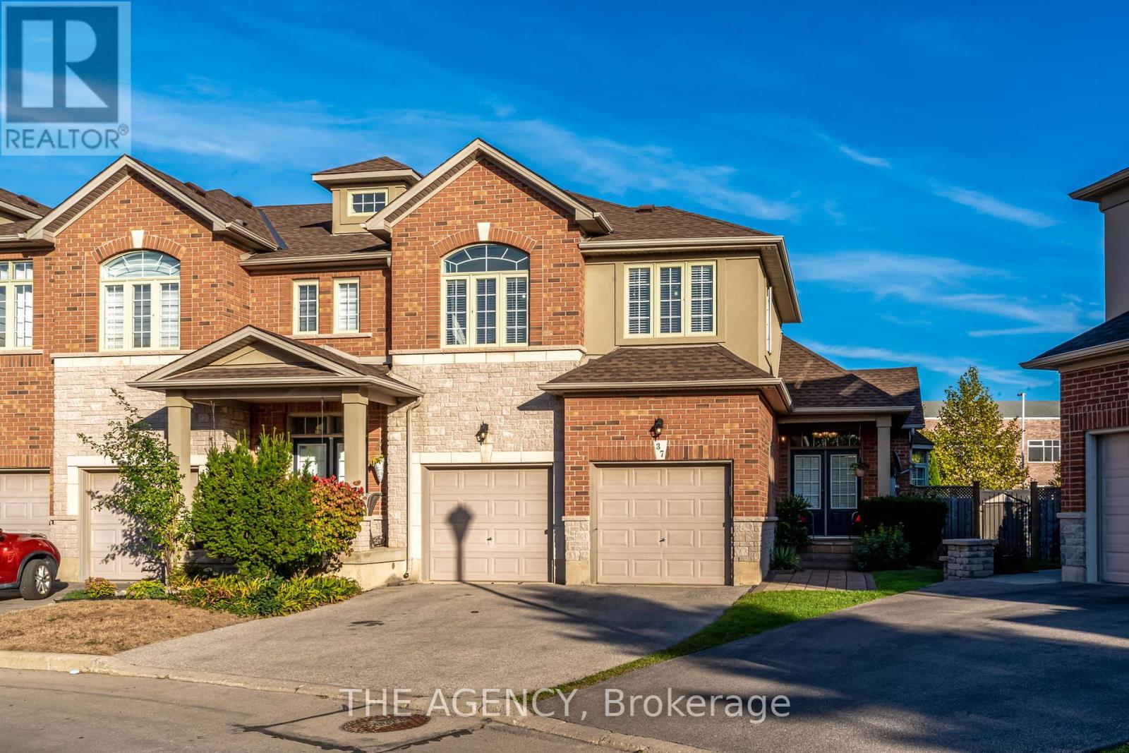 37 99 Panabaker Dr, Hamilton, ON L9G 5E3