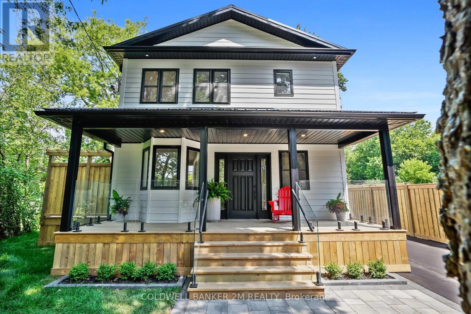 128 Buckingham Ave, Oshawa, ON L1G 2K5