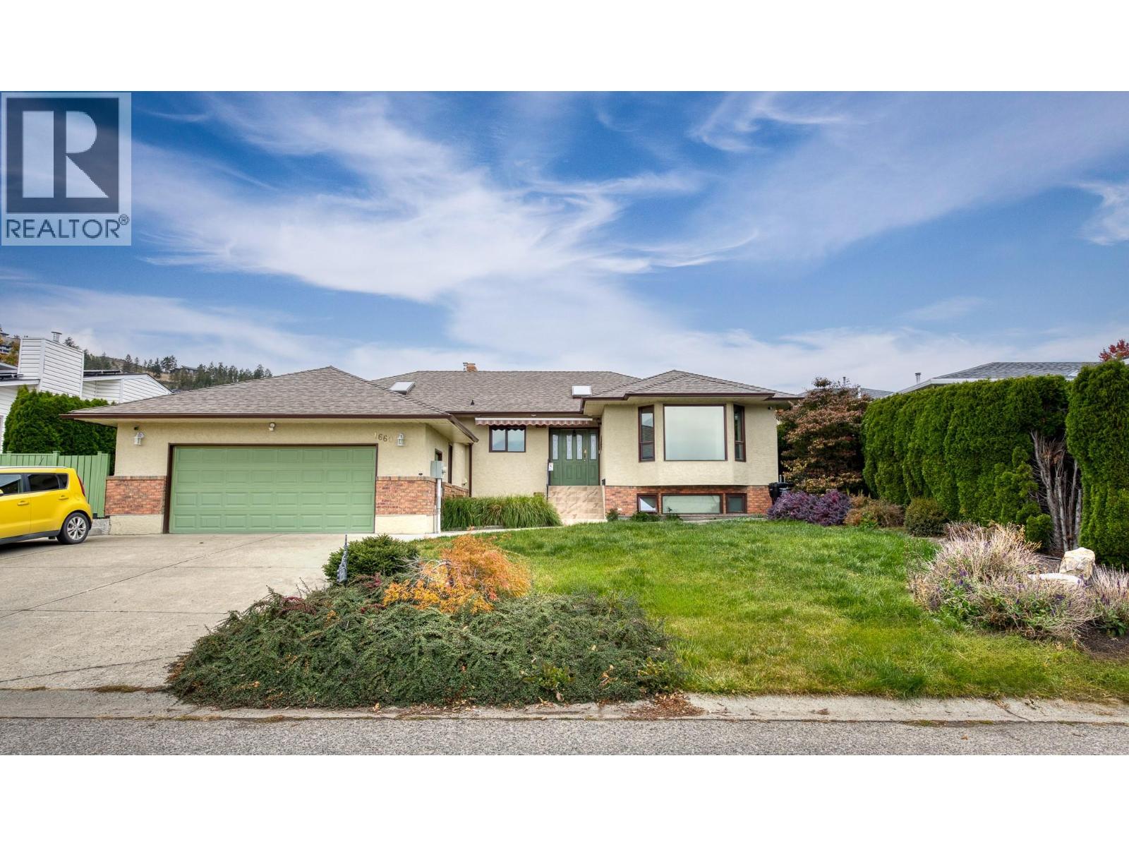 1660 Sonora Dr, Kelowna, BC V1Y 8Z1