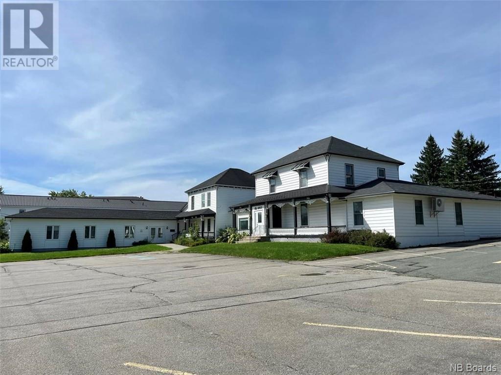 649-651 King George Hwy, Miramichi, NB E1V 1N9