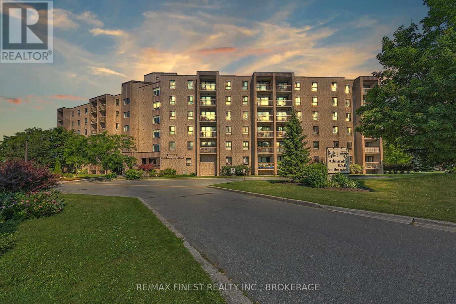 102 334 Queen Mary Rd, Kingston, ON K7M 7E7