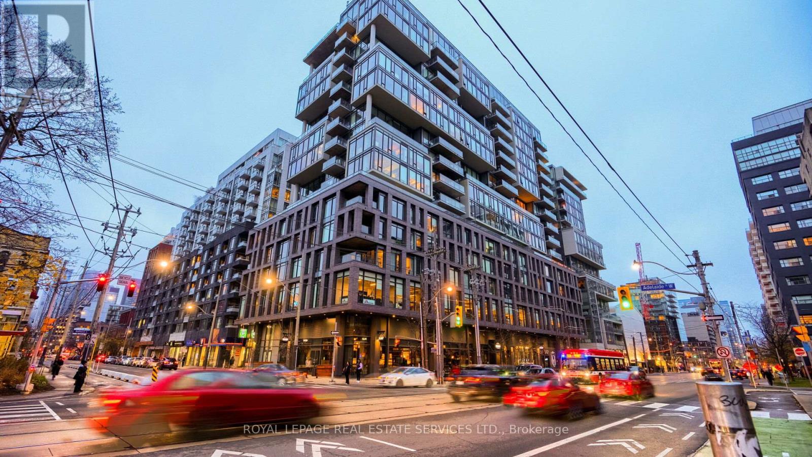 1301 111 Bathurst St, Toronto, ON M5V 0M9