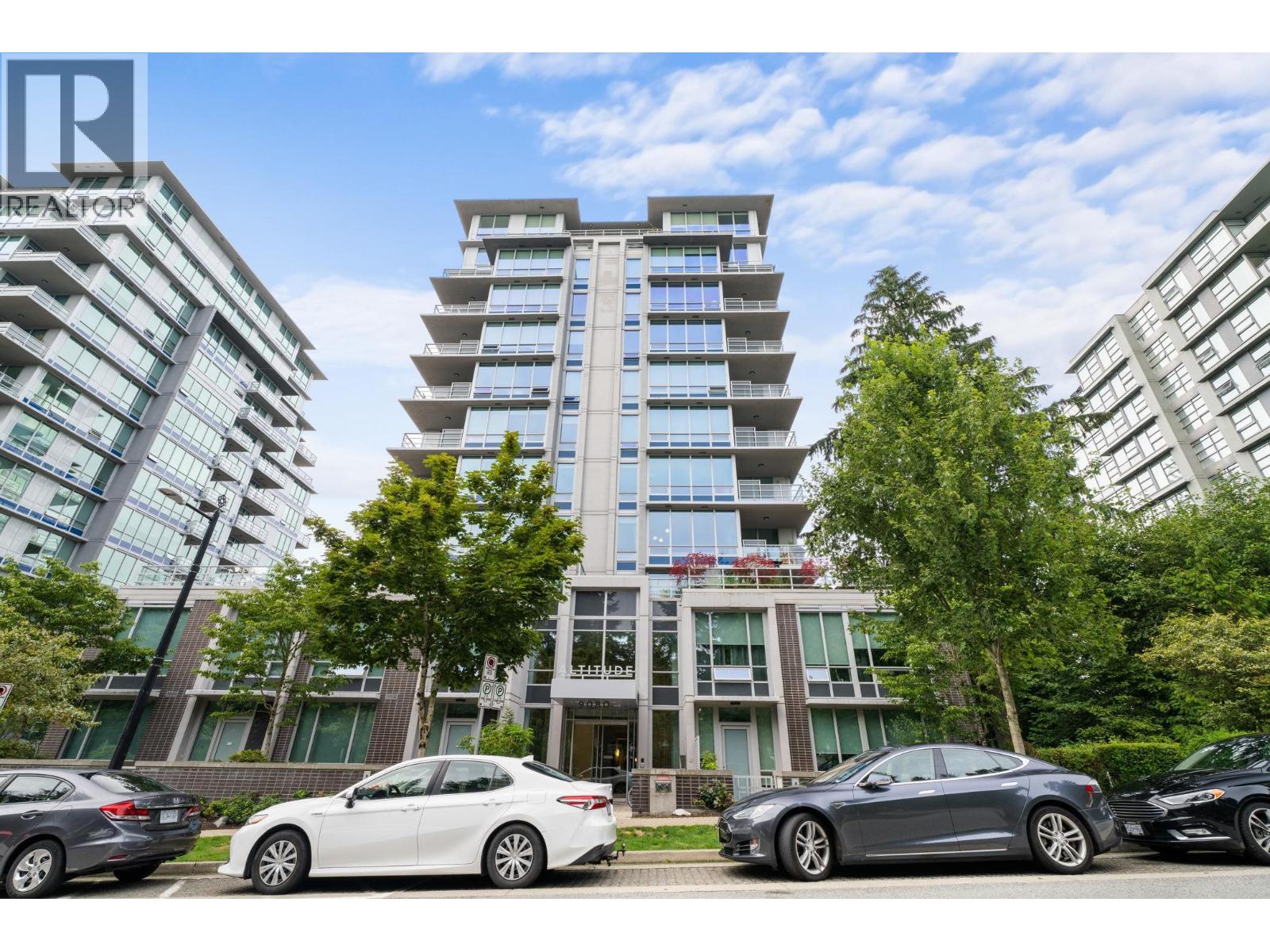 9080 University Crescent Unit 707, Burnaby, BC V5A 0B7
