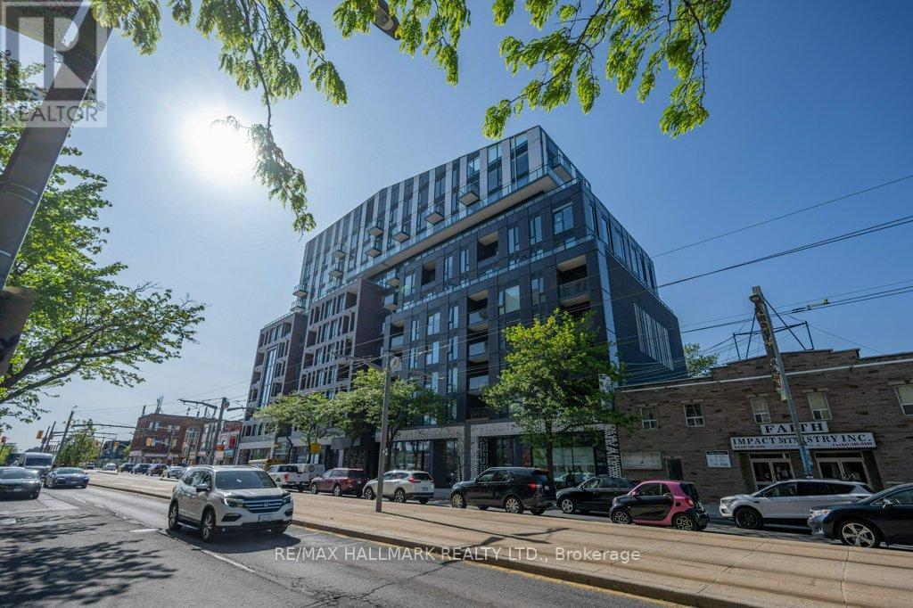 220 1808 St Clair Ave W, Toronto, ON M6N 0C1
