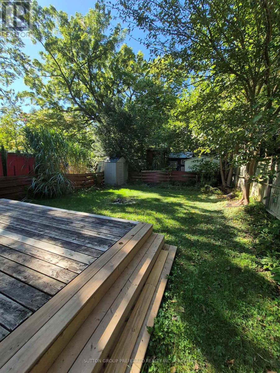863 Colborne St, London, ON N6A 4A1