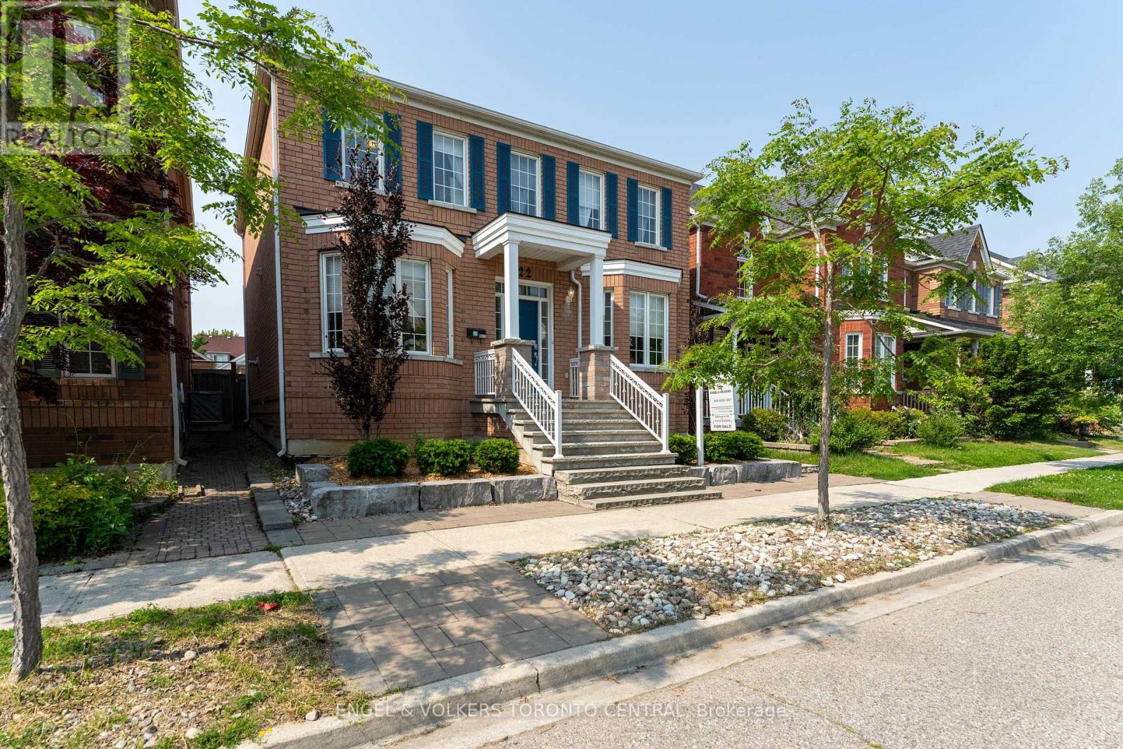 22 Donald Sim Ave, Markham, ON L6B 1B6