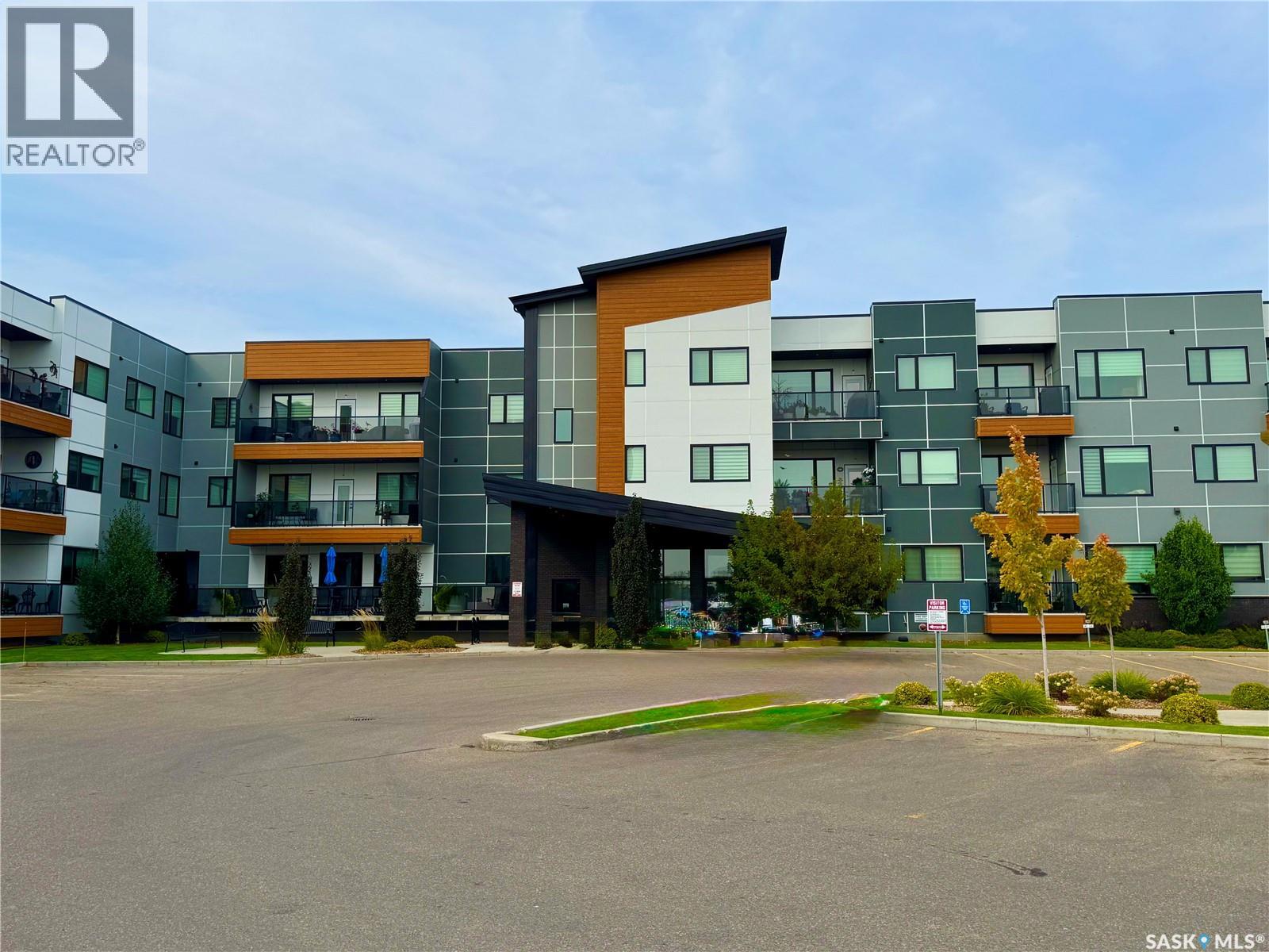 105 Willis Crescent Unit 232, Saskatoon, SK S7T 0Z3
