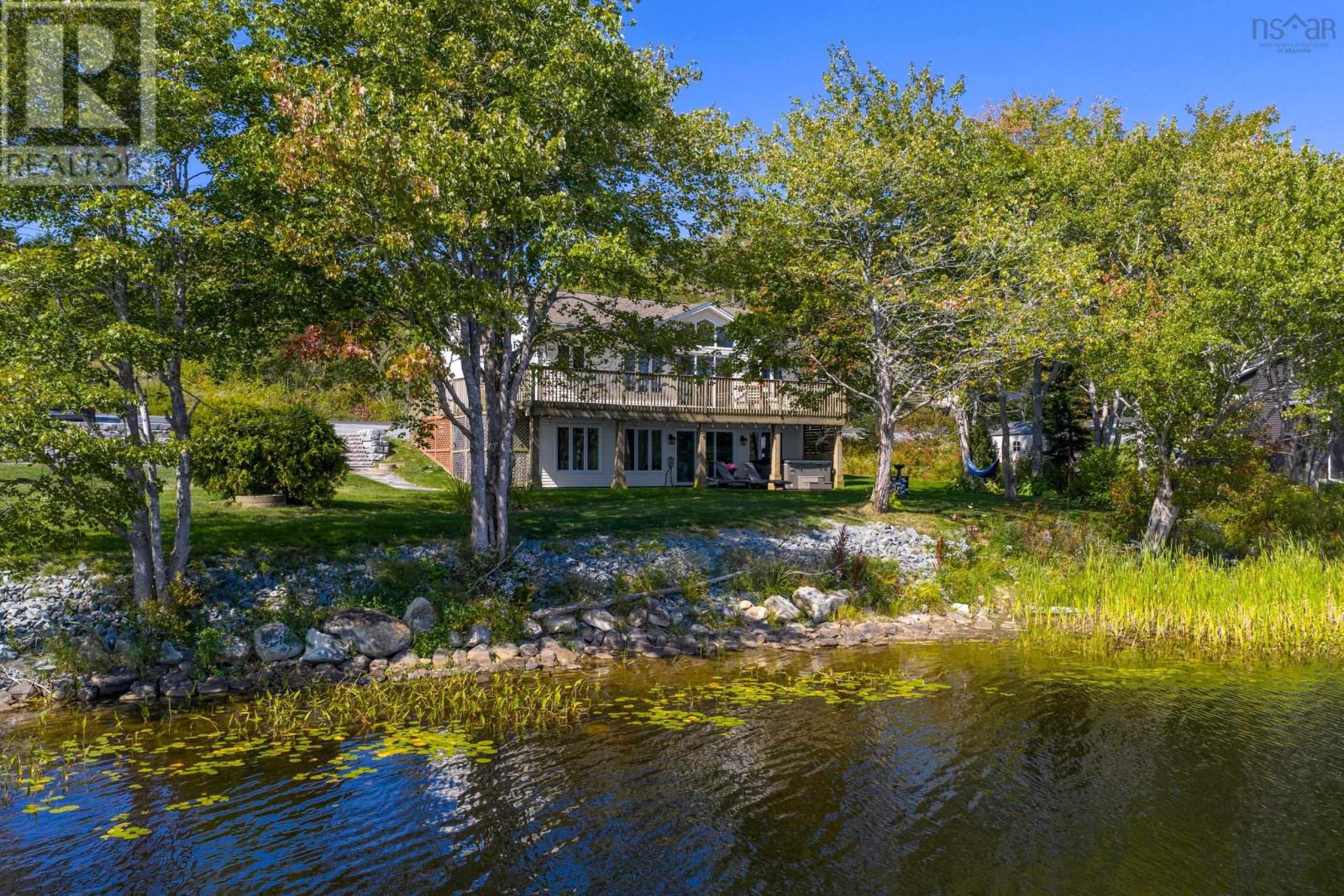 557 E Uniacke Rd, East Uniacke, NS B0N 1Z0