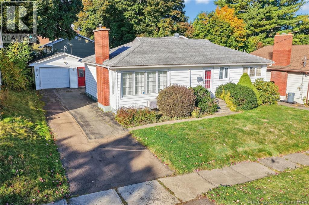 18 Carney Ave, Moncton, NB E1C 4H5