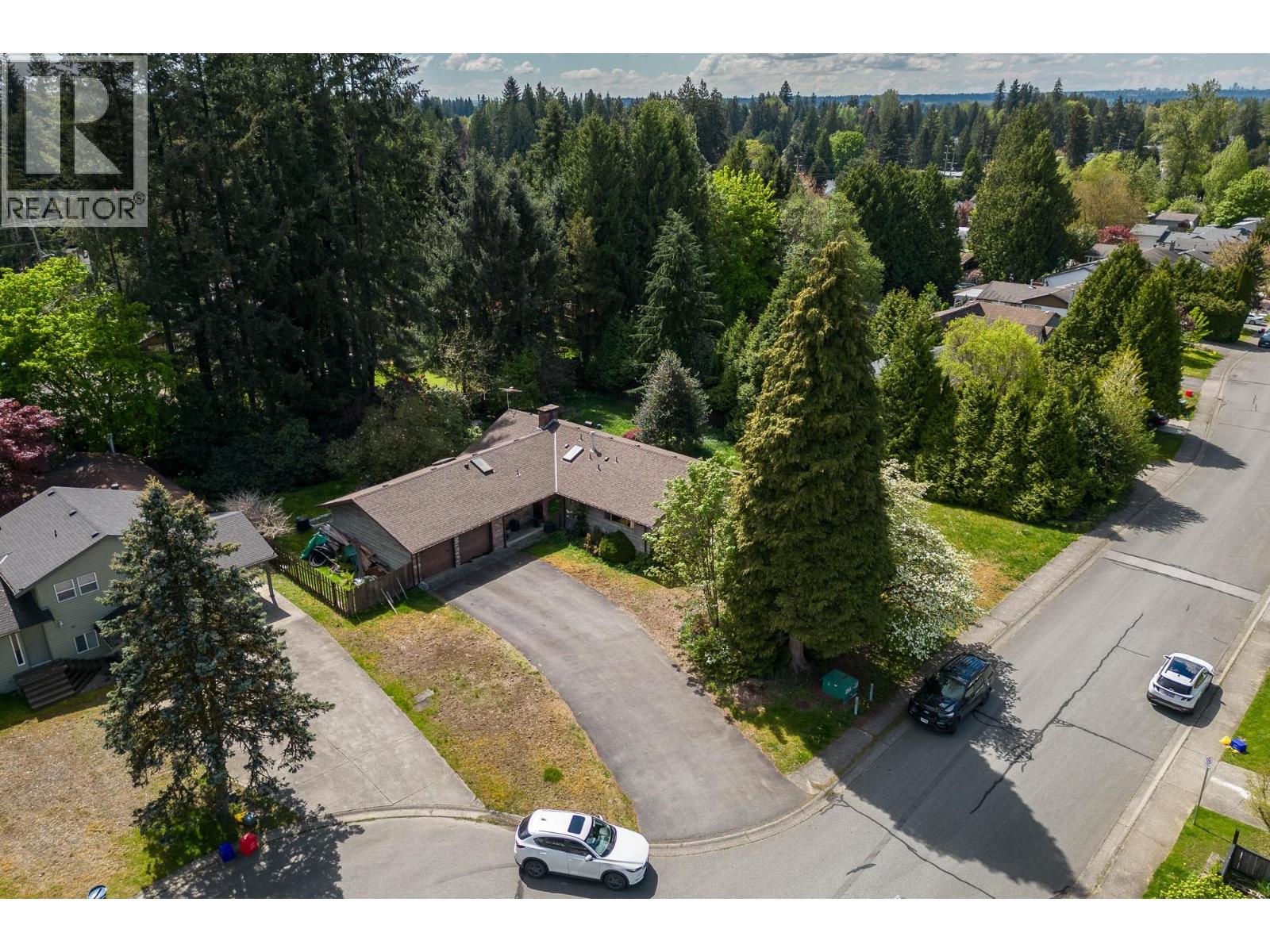 21190 Glenwood Ave, Maple Ridge, BC V2X 8K5