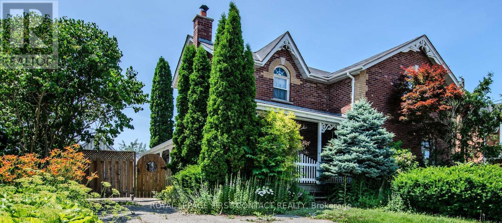 220 Barrie St, Bradford West Gwillimbury, ON L3Z 1R6