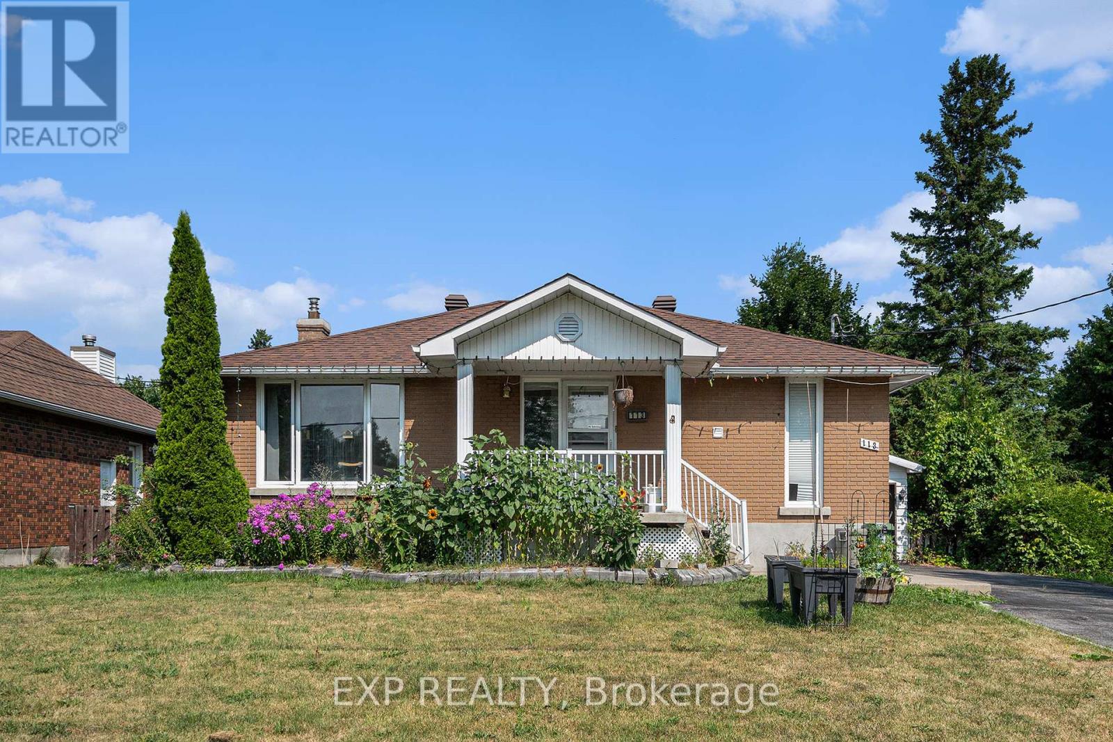 113 Ridgefield Cres, Ottawa, ON K2H 6T4