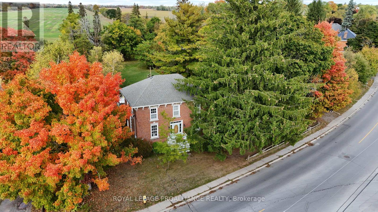 374 Bloomfield Main St, Prince Edward County Bloomfield Ward, ON K0K 1G0