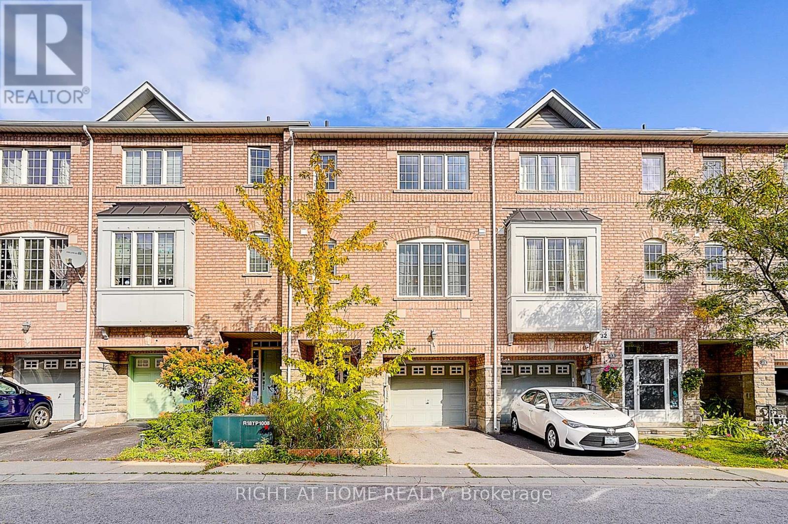 15 151 Silverwood Ave, Richmond Hill, ON L4S 0C9