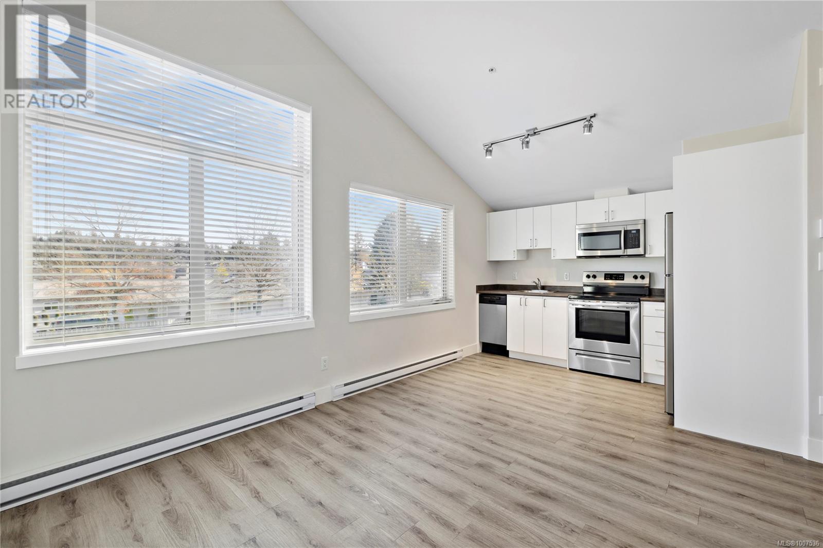 4535 Uplands Dr Unit 206 Dr, Nanaimo, BC V9T 6M8