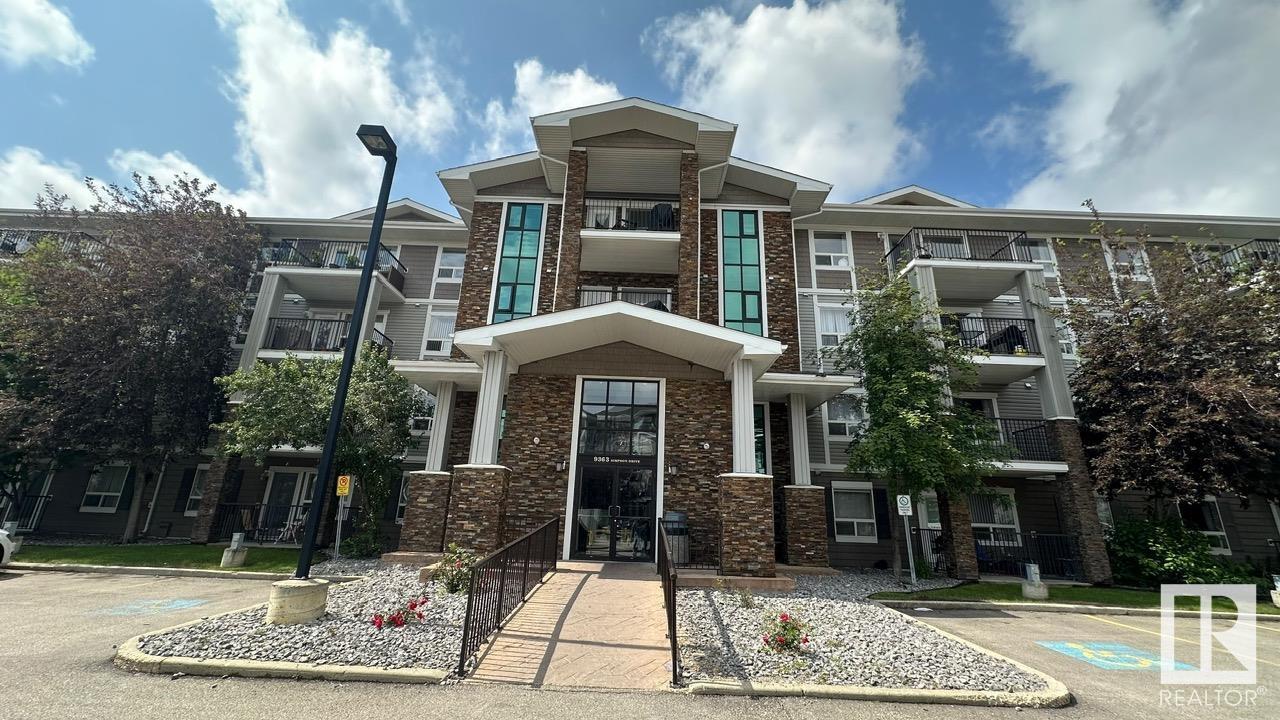 9363 Simpson Drive Northwest #1112, Edmonton, AB T6R 0N2