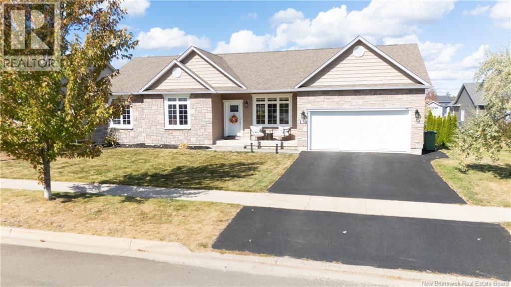 194 Morning Gate Dr, Fredericton, NB E3B 0G6