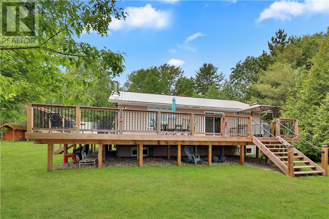 19 Janice Dr, Webbwood, ON P0P 2G0