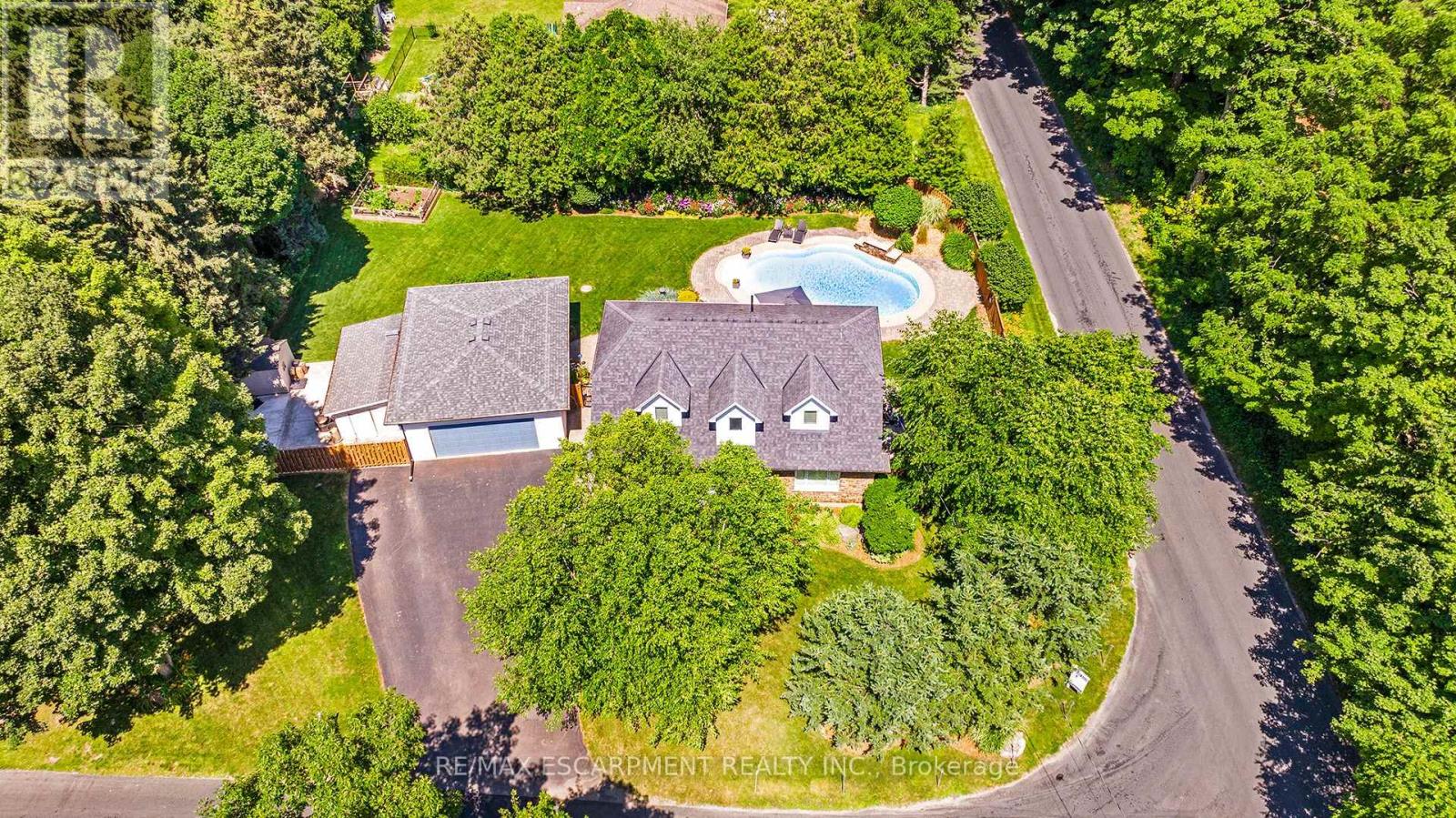 6487 Panton St, Burlington, ON L7P 0L7