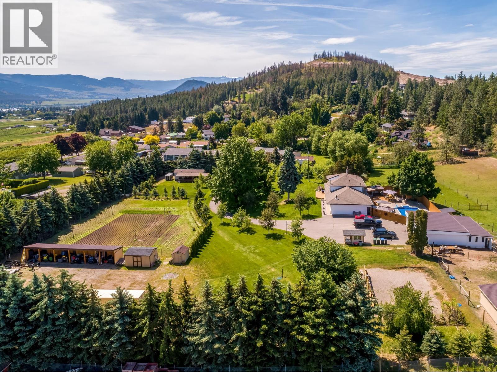 2132 Monte Carlo Rd, Lake Country, BC V4V 1K6