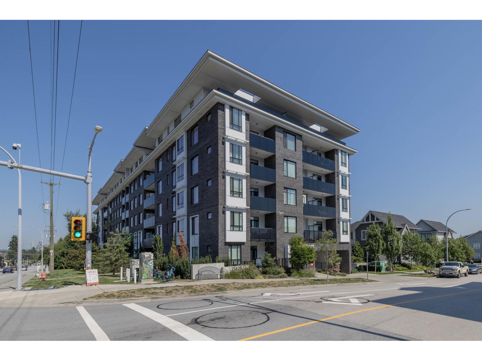 13623 81a Avenue Unit 212, Surrey, BC V3W 3N7