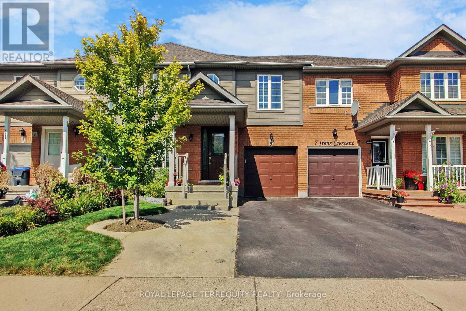 9 Irene Cres, Brampton, ON L7A 2V3