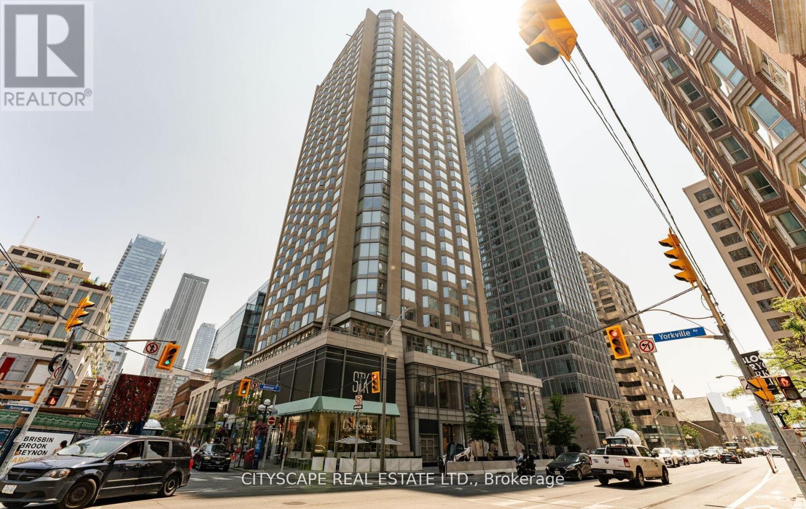 2120 155 Yorkville Ave, Toronto, ON M5R 0B4
