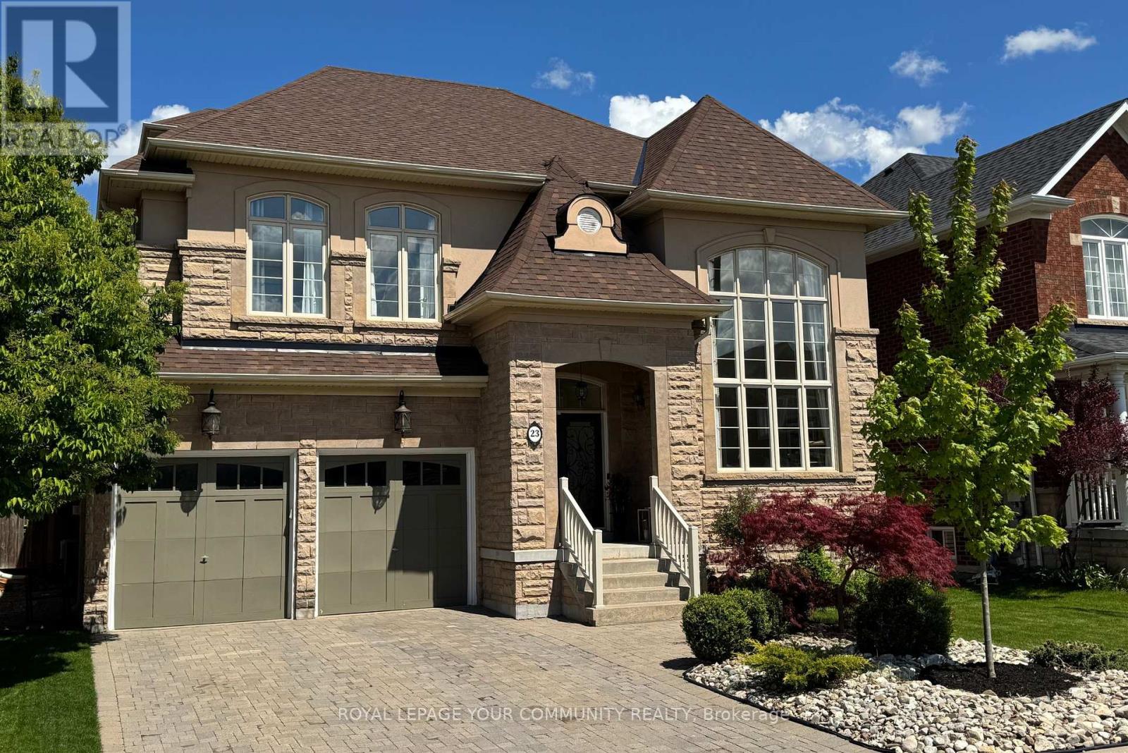 23 Weslock Cres, Aurora, ON L4G 7Y9
