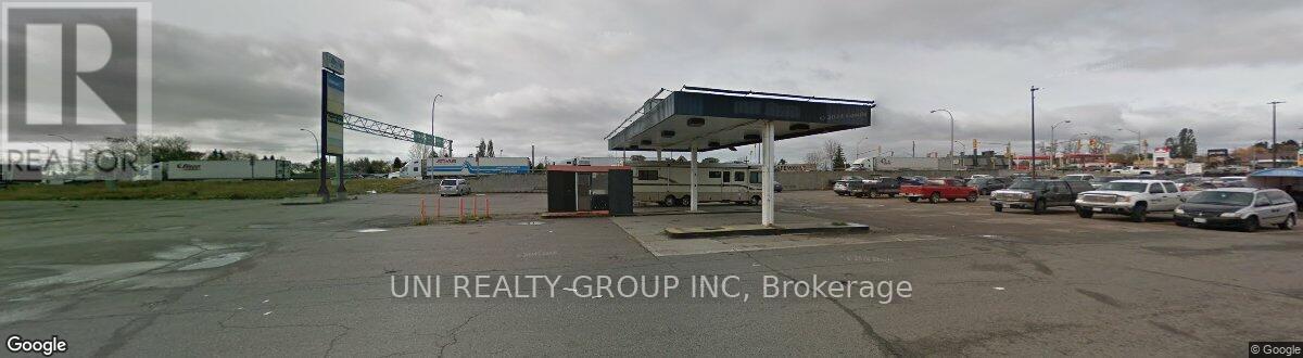 1014 Dawson Rd, Thunder Bay, ON P7B 5V1