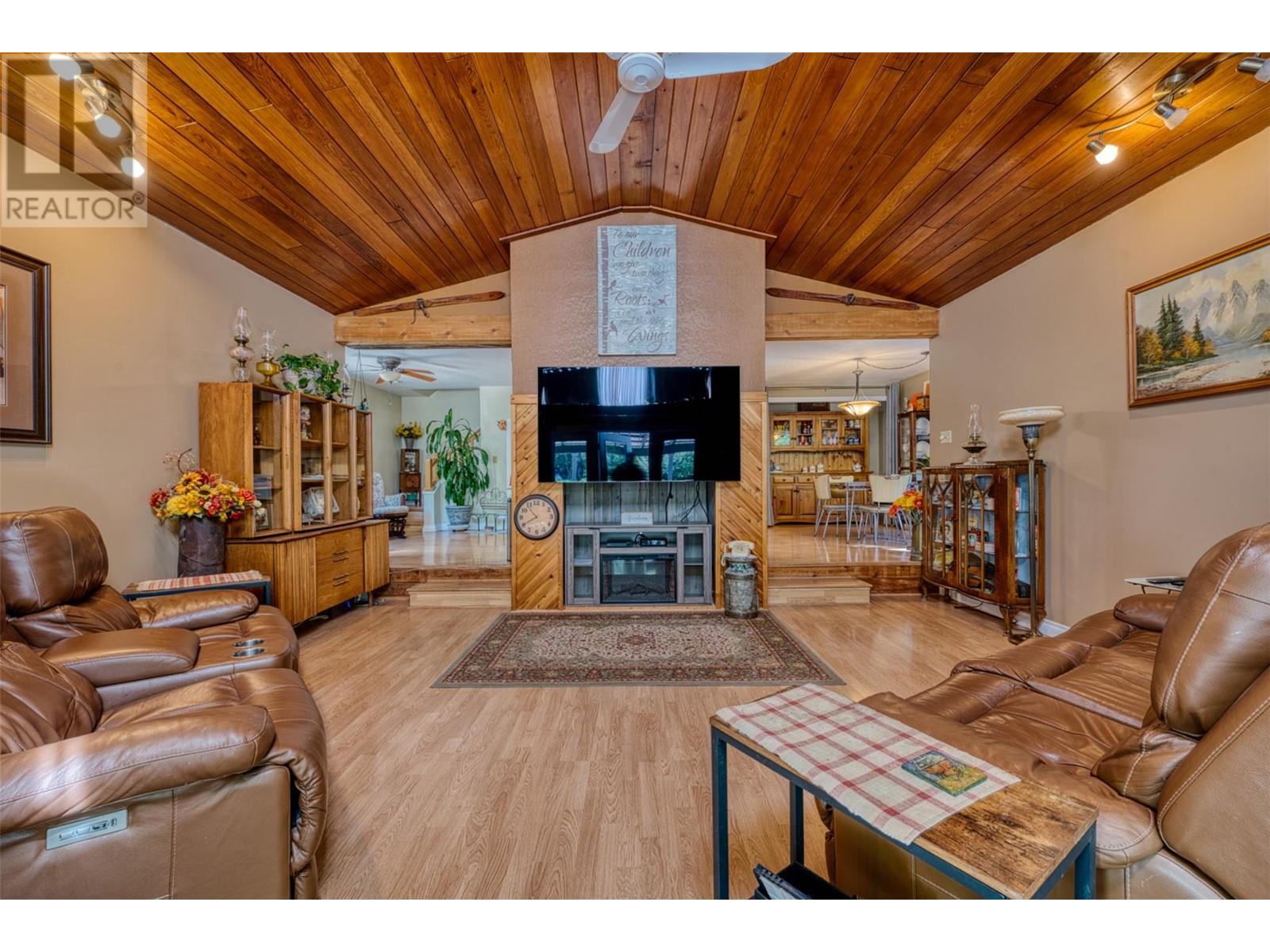 7885 Alpine Rd, Kelowna, BC V1Z 3V4