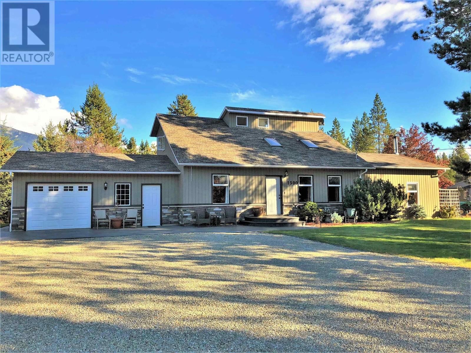 1500 Ash St, Valemount, BC V0E 2Z0