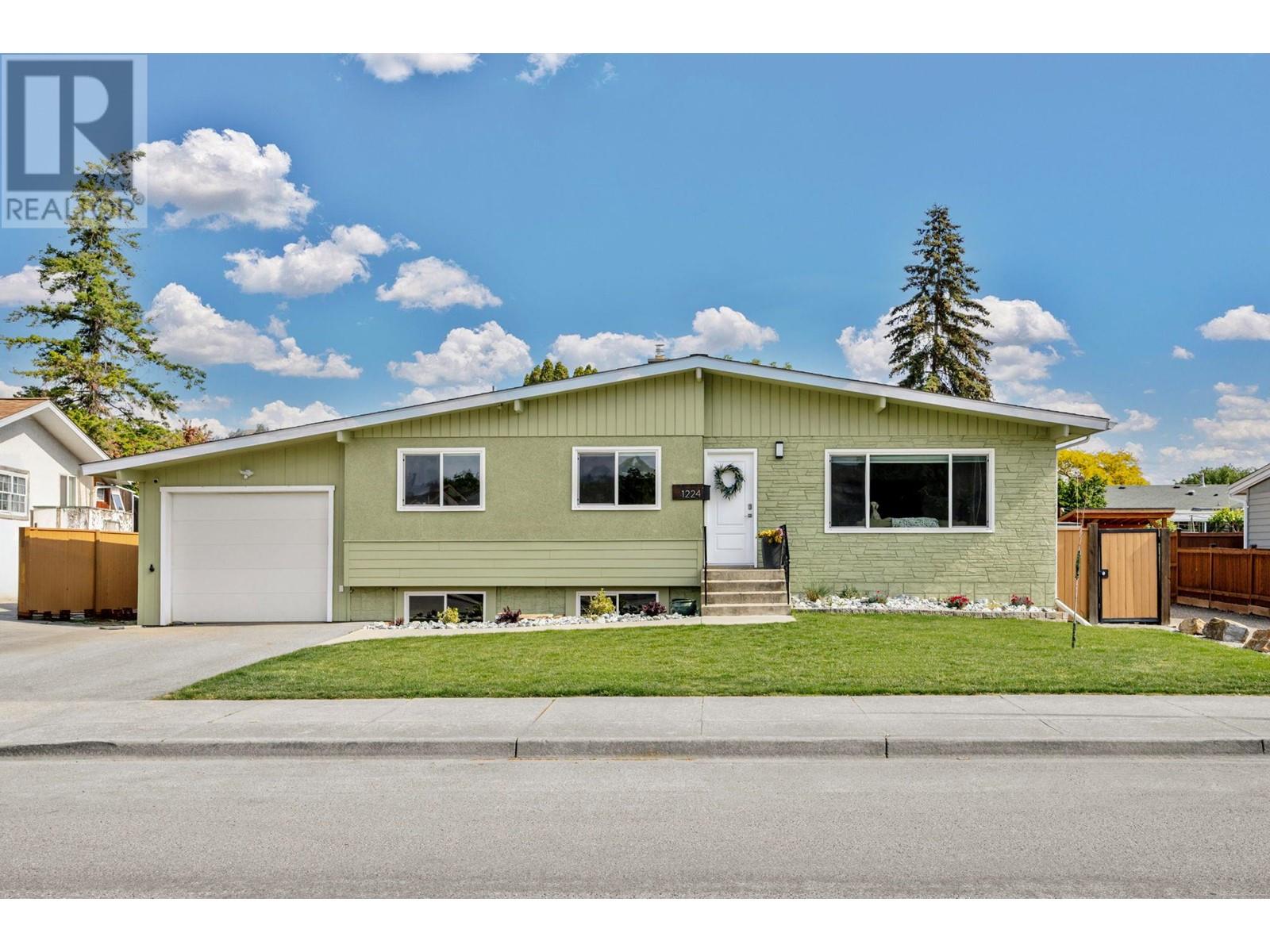 1224 Lawson Ave, Kelowna, BC V1Y 6T9