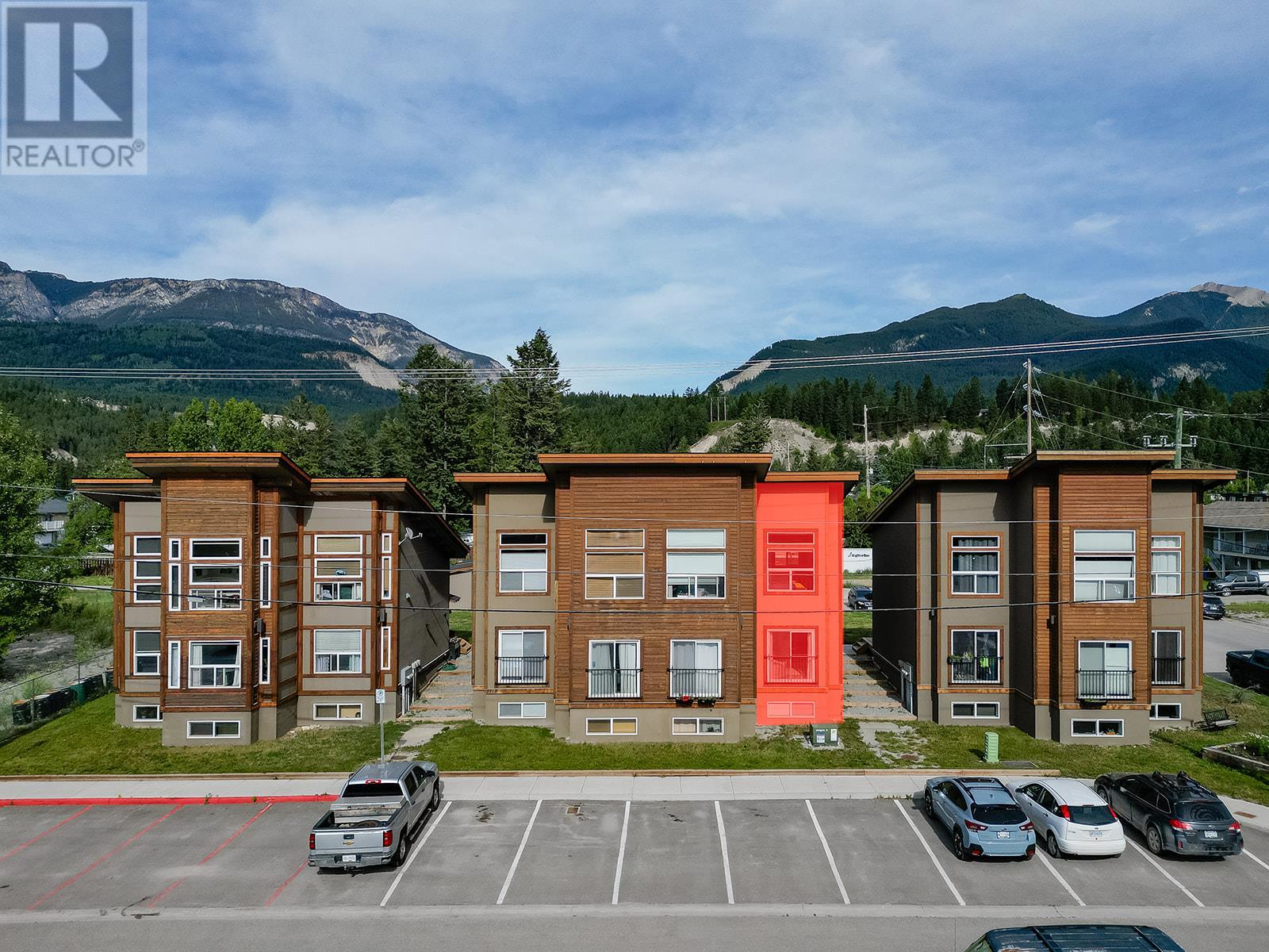 1110 11th S Avenue Unit 7, Golden, BC V0A 1H0