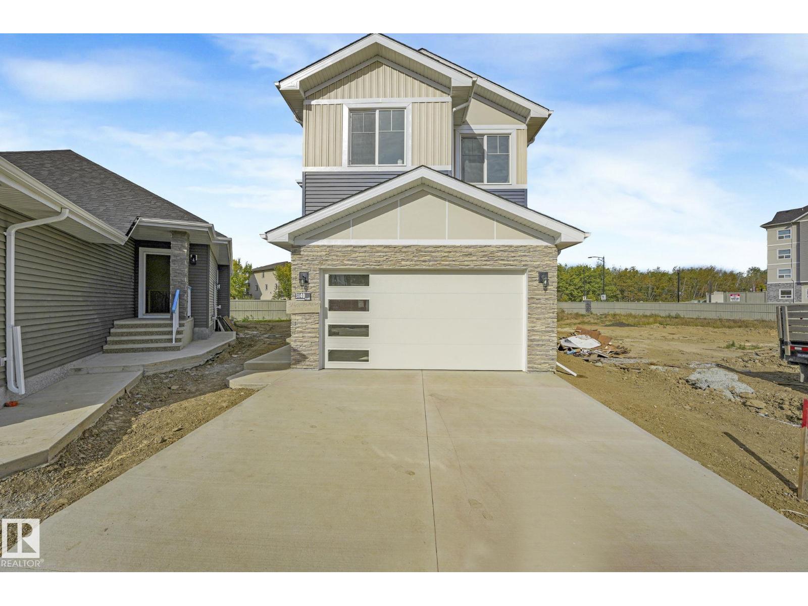 3140 Magpie Way NW, Edmonton, AB T5S 0E1