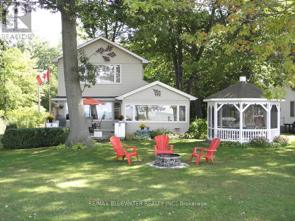 9714 Lake Rd, Lambton Shores Kettle Point, ON N0N 1J1