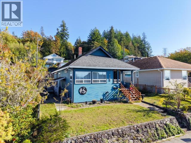 5732 Maple Ave, Powell River, BC V8A 3N9