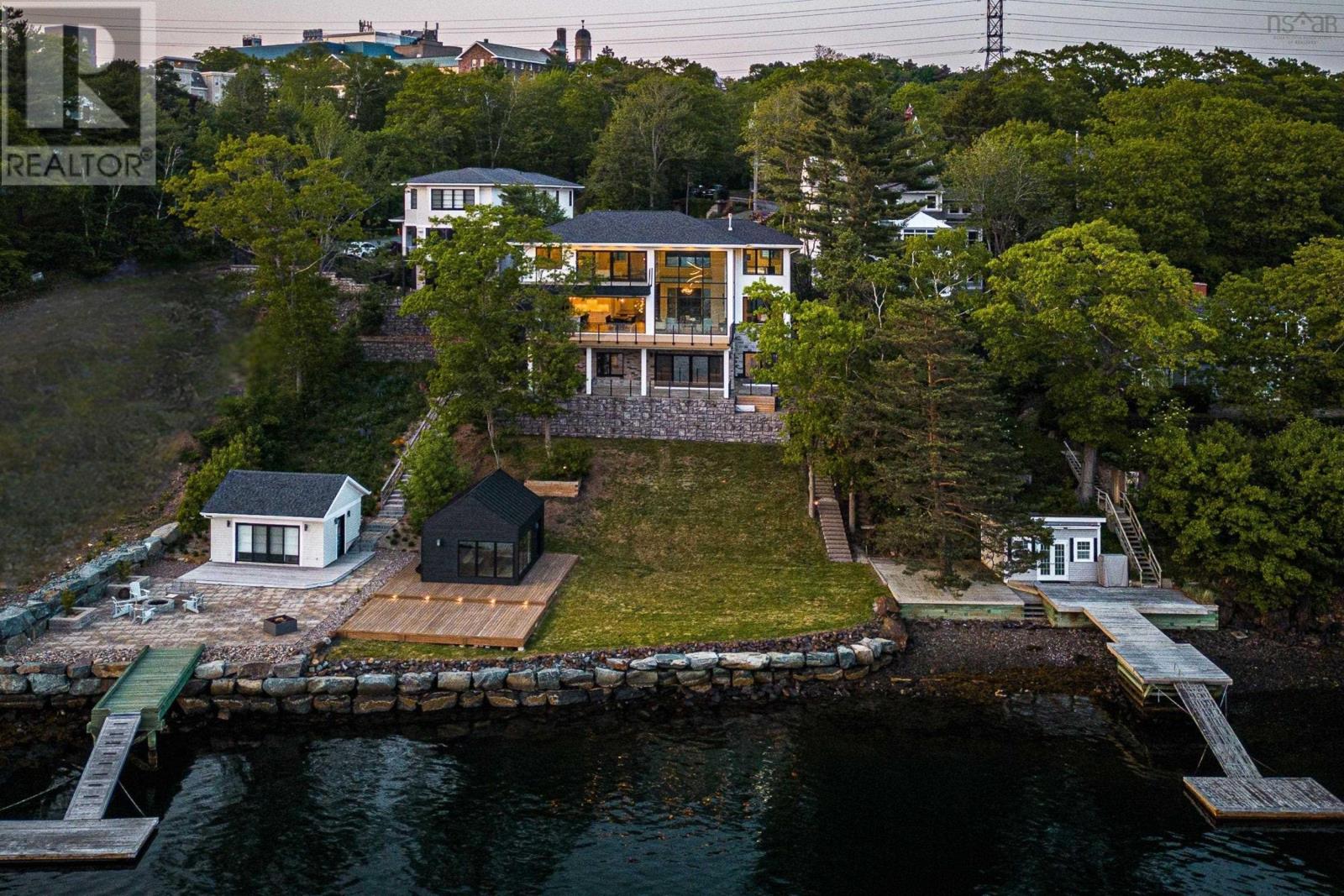 1160 Rockcliffe St, Halifax, NS B3H 3Y6