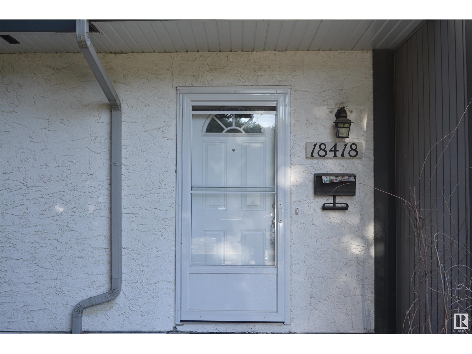 62 Av Nw Unit 18418 #b, Edmonton, AB T5T 2N7