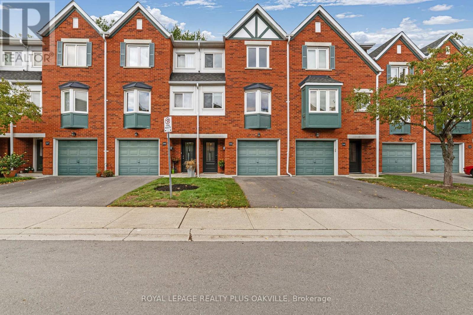 55 2300 Brays Ln, Oakville, ON L6M 3J9