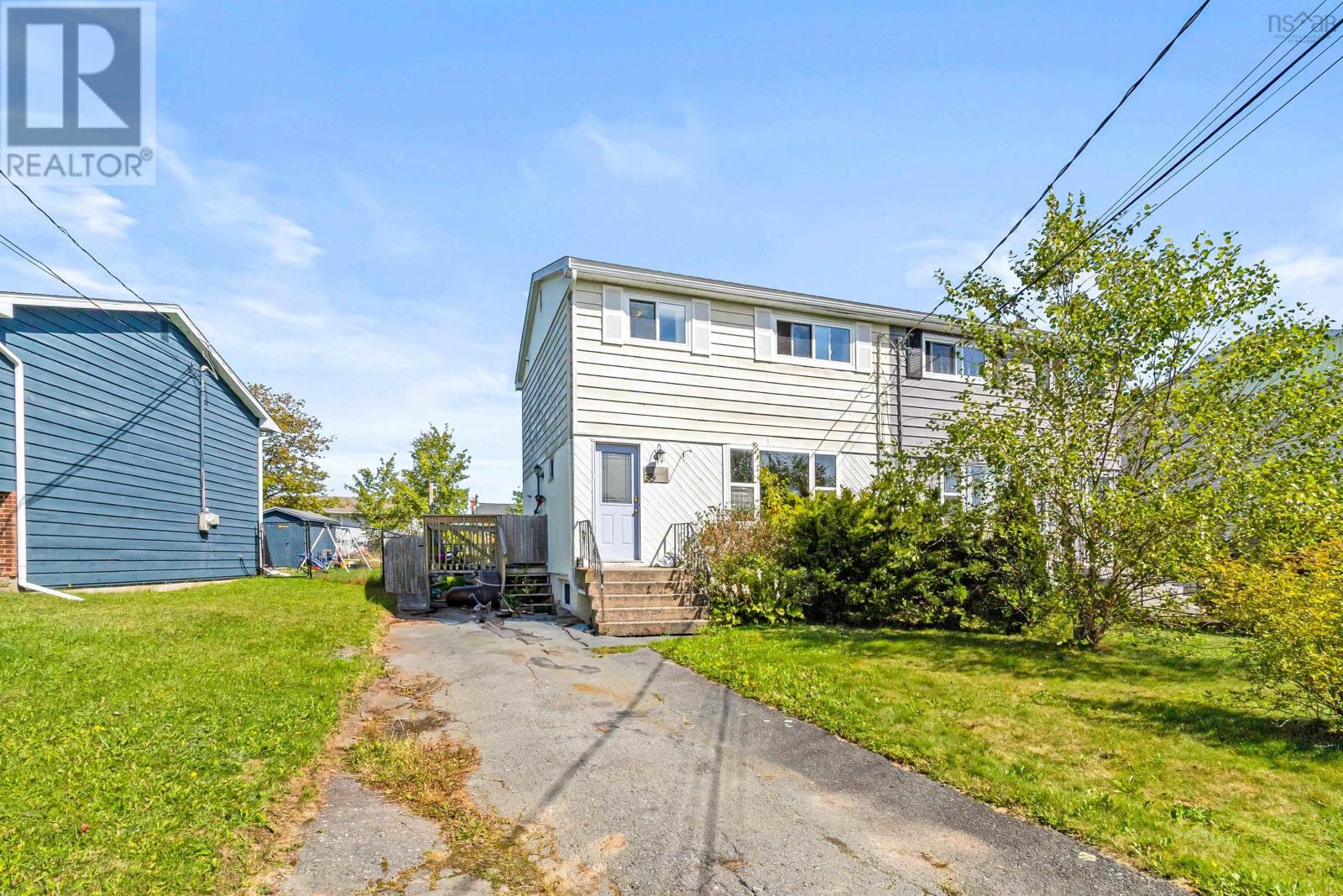 35 Huntingdon Dr, Cole Harbour, NS B2V 1V9