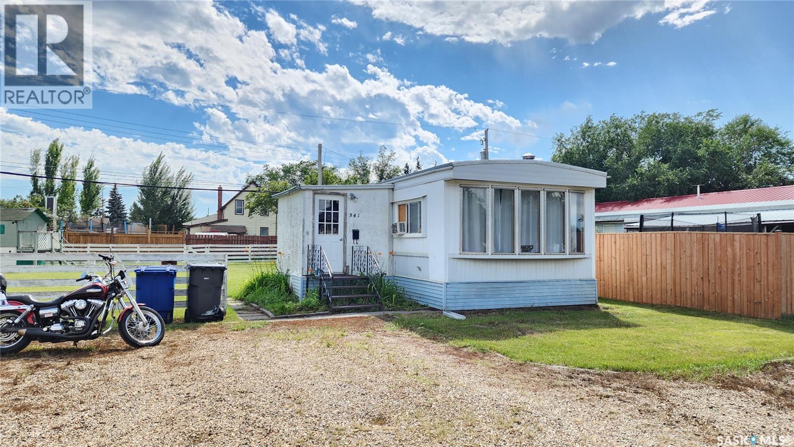341 30th Street West, Battleford, SK S0M 0E0